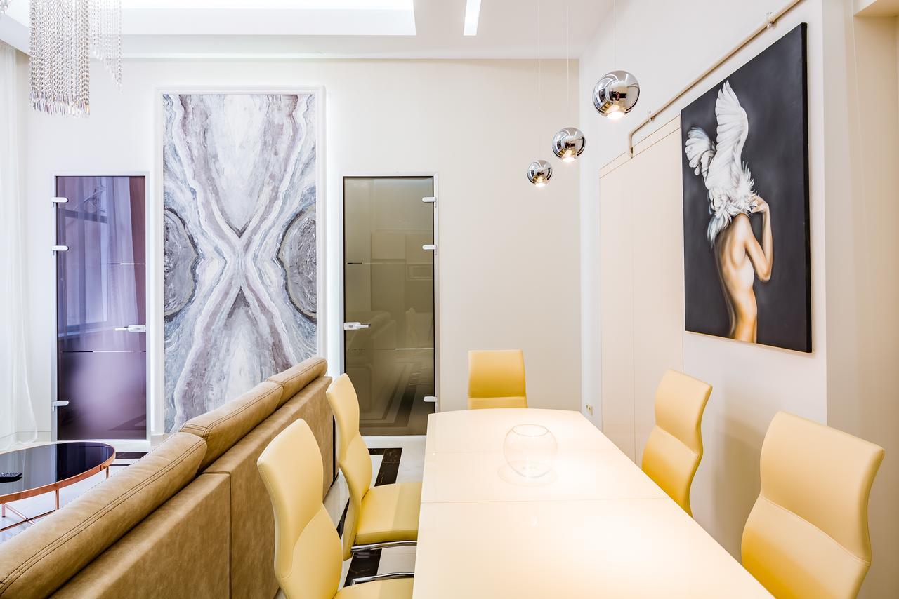 Leogrand Deluxe Apartments On Doroshenka 17 Lviv Kültér fotó