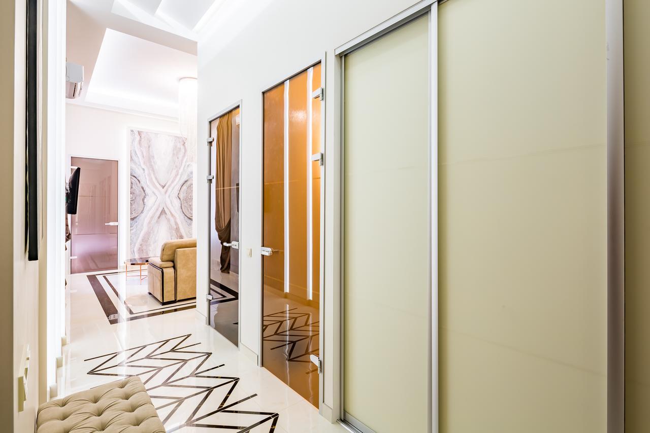 Leogrand Deluxe Apartments On Doroshenka 17 Lviv Kültér fotó